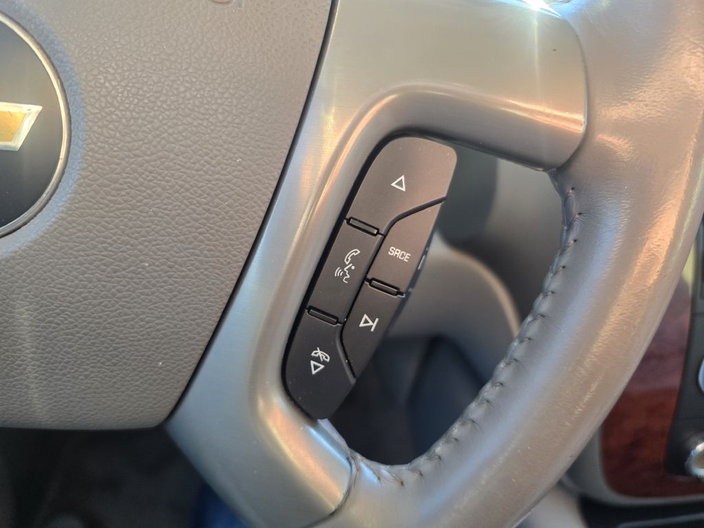 Chevrolet Tahoe  2011