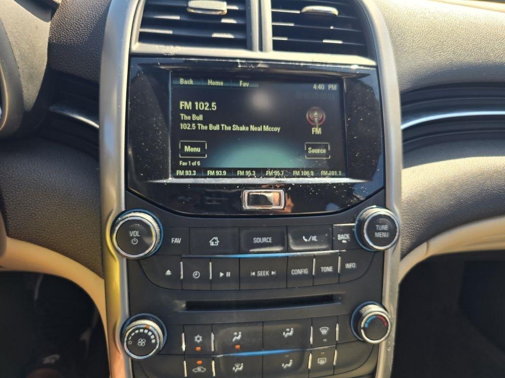 Chevrolet Malibu  2015