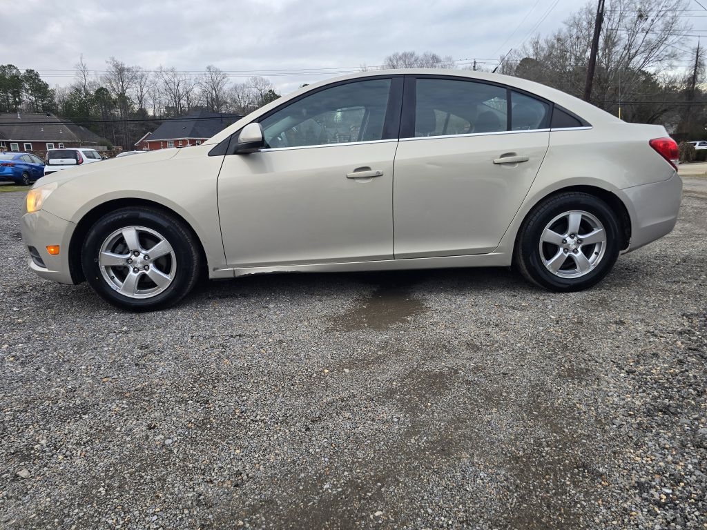 Chevrolet Cruze  2012