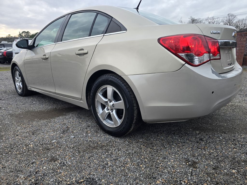 Chevrolet Cruze  2012