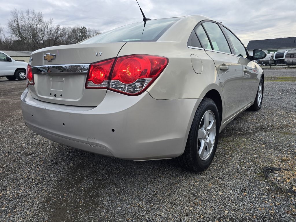 Chevrolet Cruze  2012