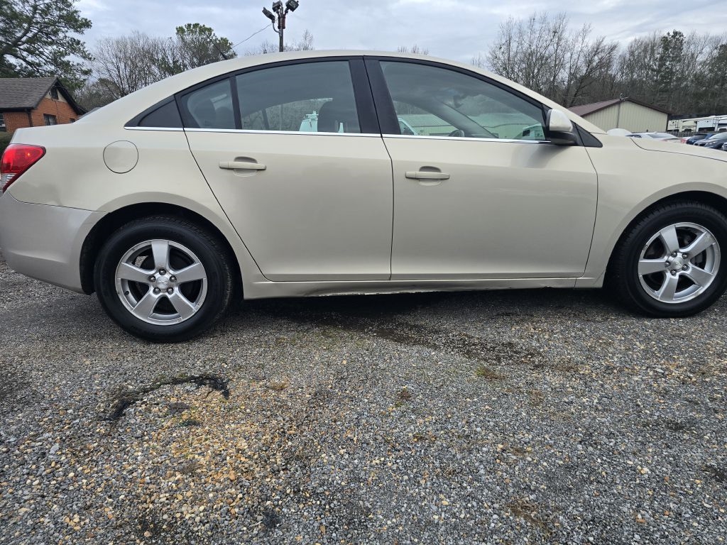 Chevrolet Cruze  2012