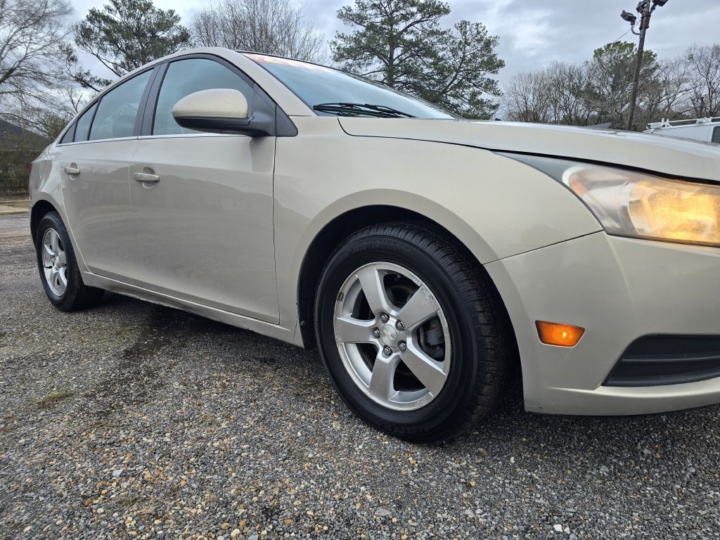 Chevrolet Cruze  2012