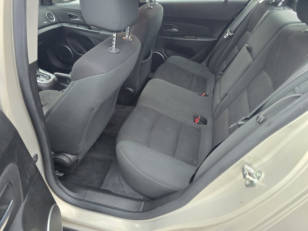 Chevrolet Cruze  2012