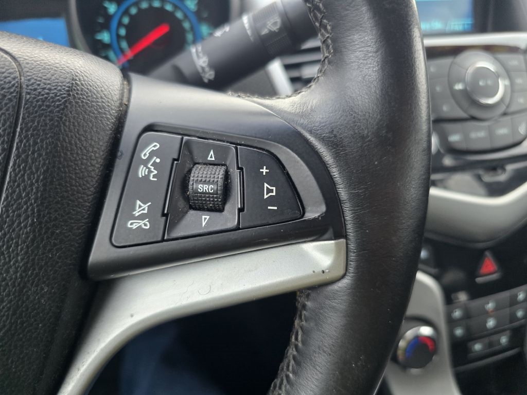 Chevrolet Cruze  2012