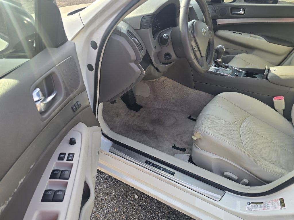 Infiniti G Sedan  2013