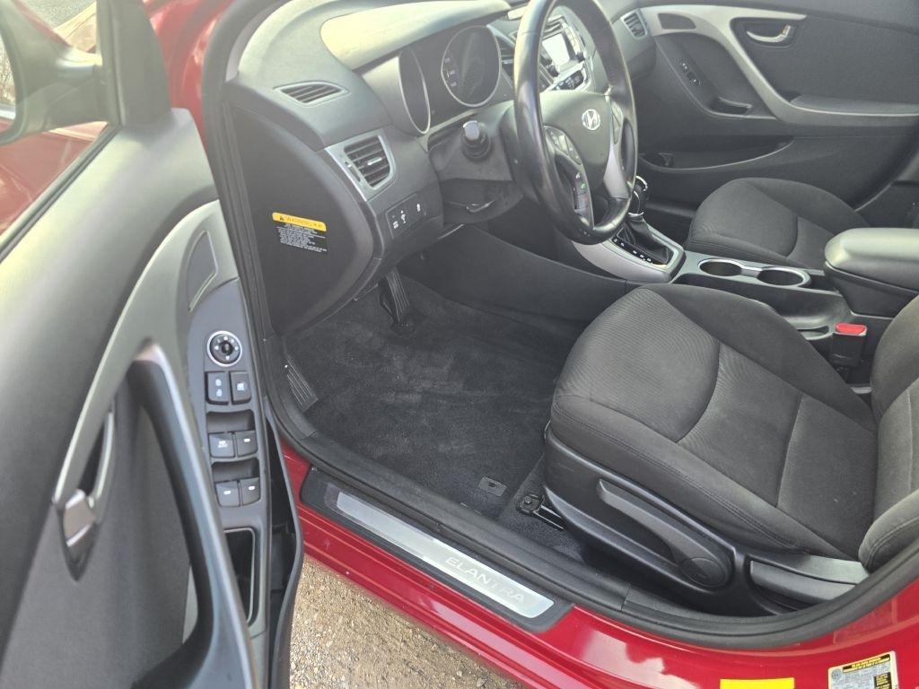 Hyundai Elantra  2016