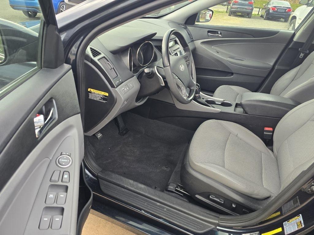 Hyundai Sonata  2012