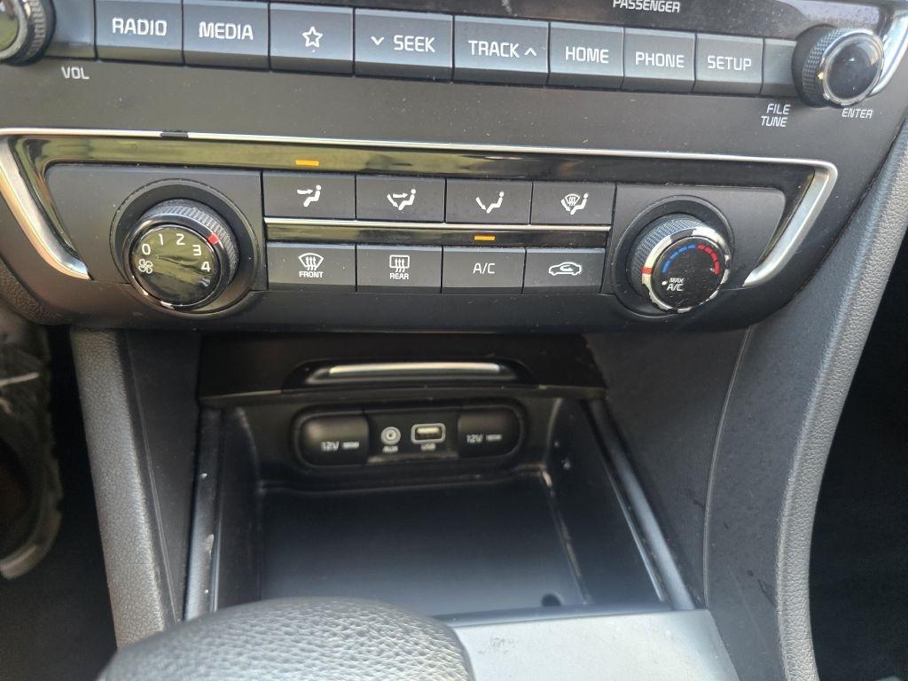 Kia Optima  2020