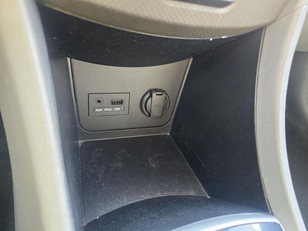 Hyundai Accent  2012