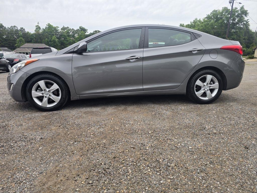 Hyundai Elantra  2013