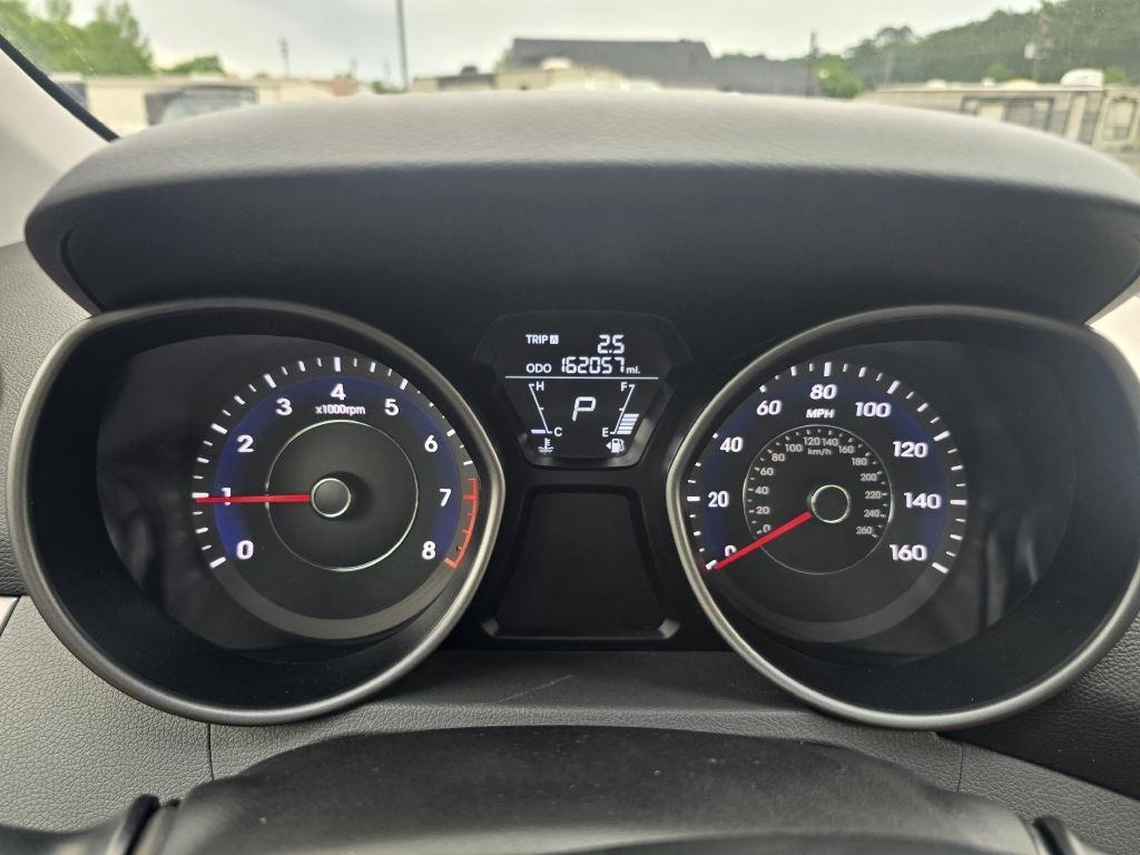 Hyundai Elantra  2013