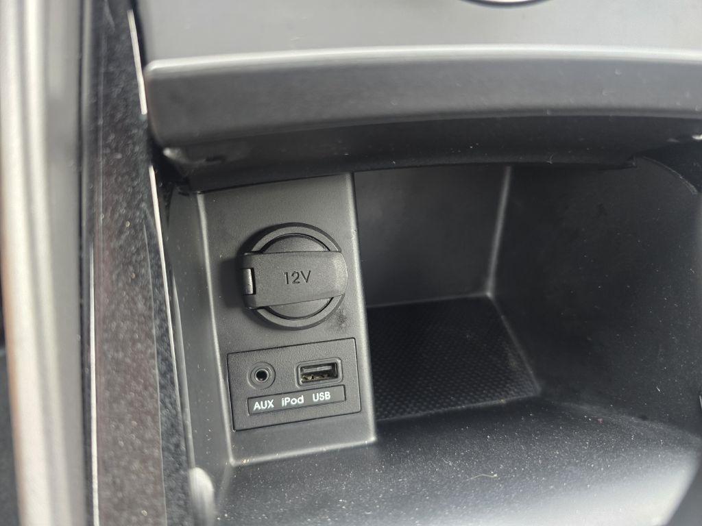 Hyundai Elantra  2013