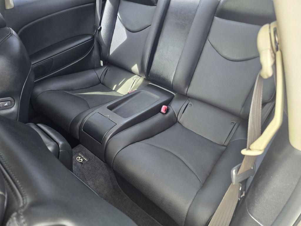 Infiniti G Coupe  2013