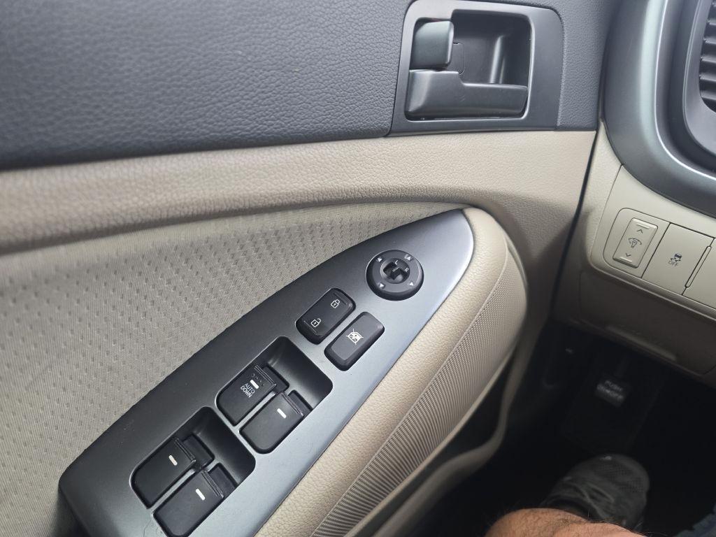 Kia Optima  2012