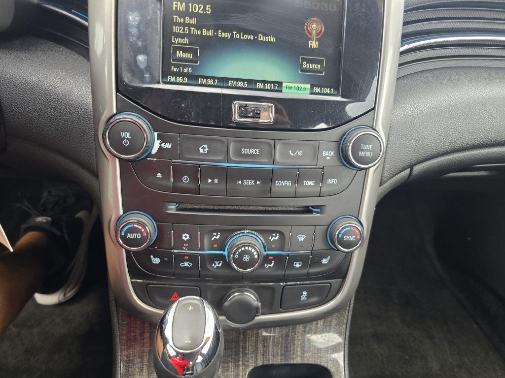 Chevrolet Malibu  2015