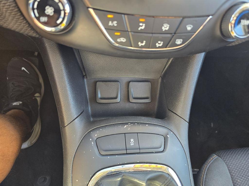 Chevrolet Cruze  2017