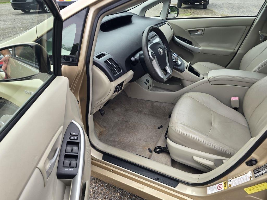 Toyota Prius  2010