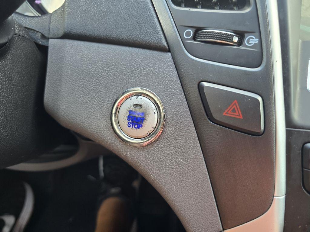 Hyundai Sonata  2013