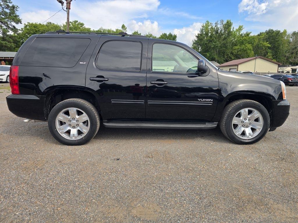 GMC Yukon  2011