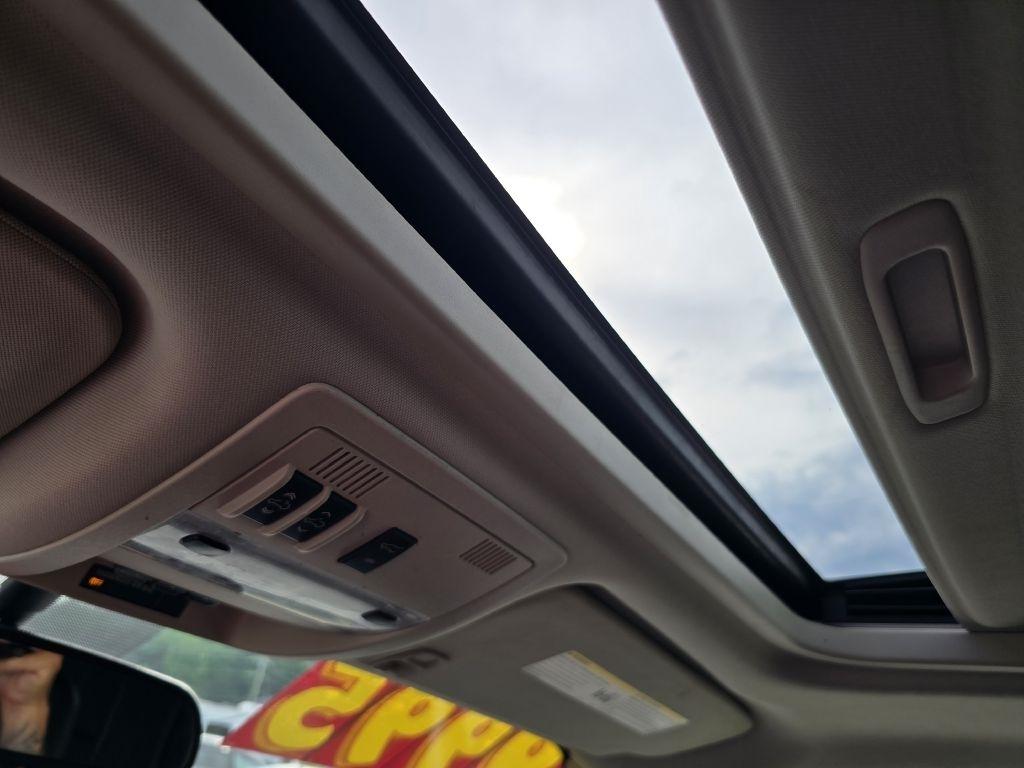 GMC Yukon  2011
