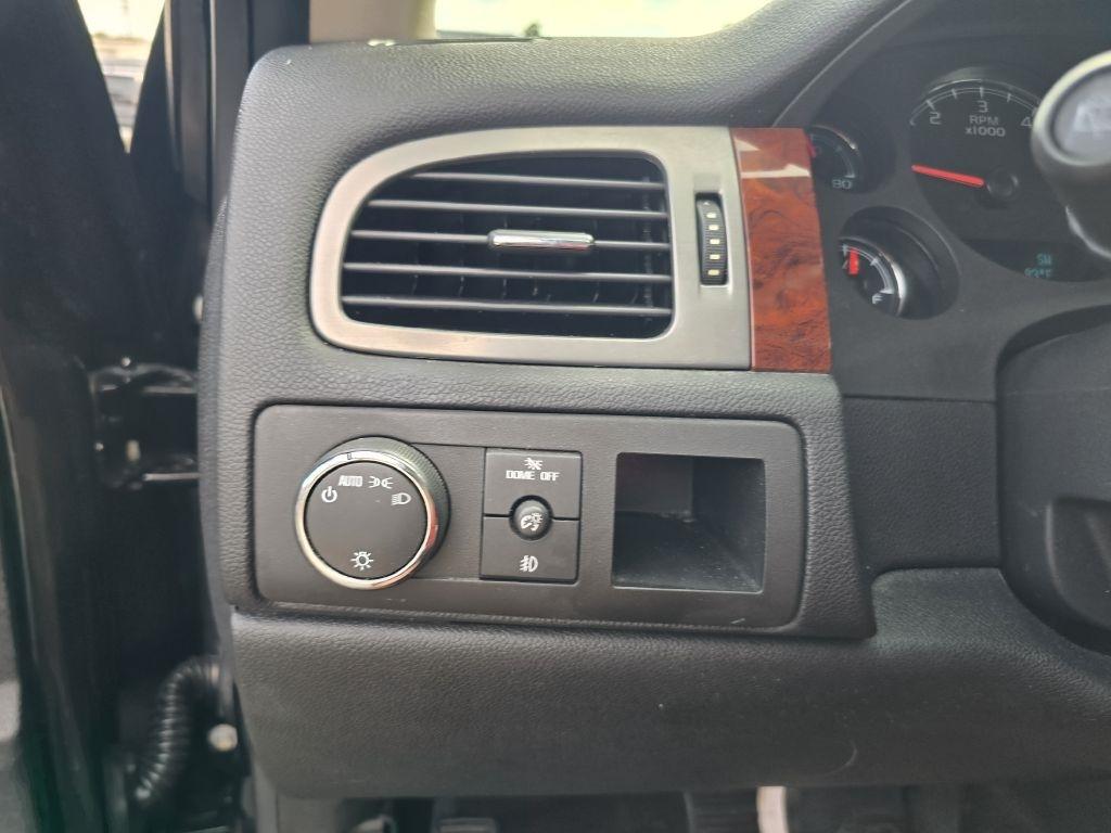 GMC Yukon  2011