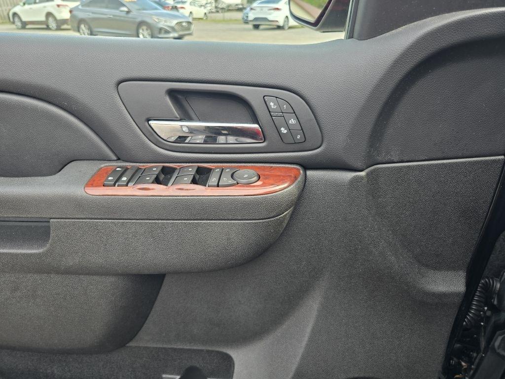 GMC Yukon  2011