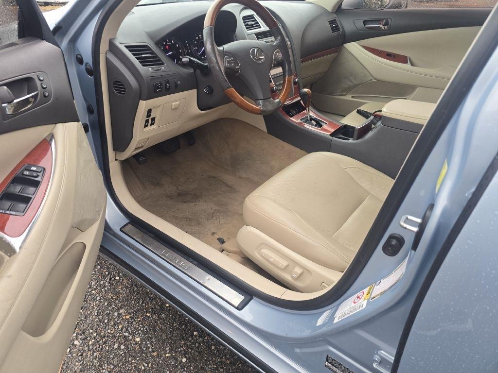 Lexus ES 350  2010