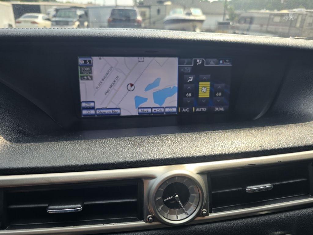 Lexus GS  2013