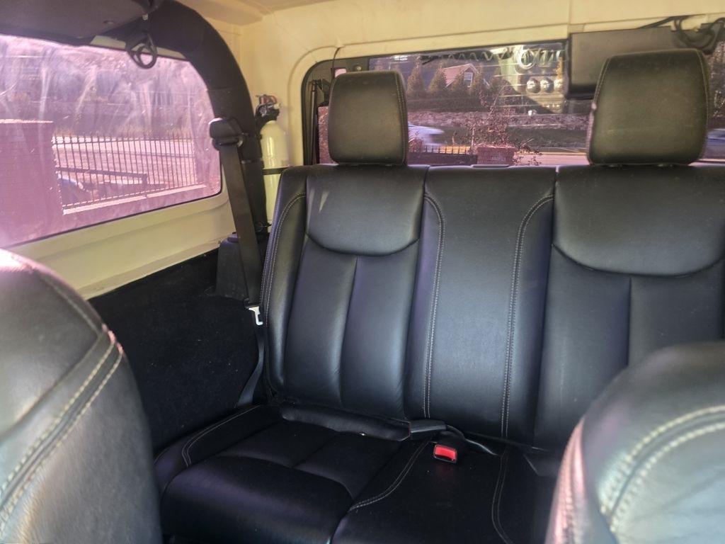 Jeep Wrangler photo 10