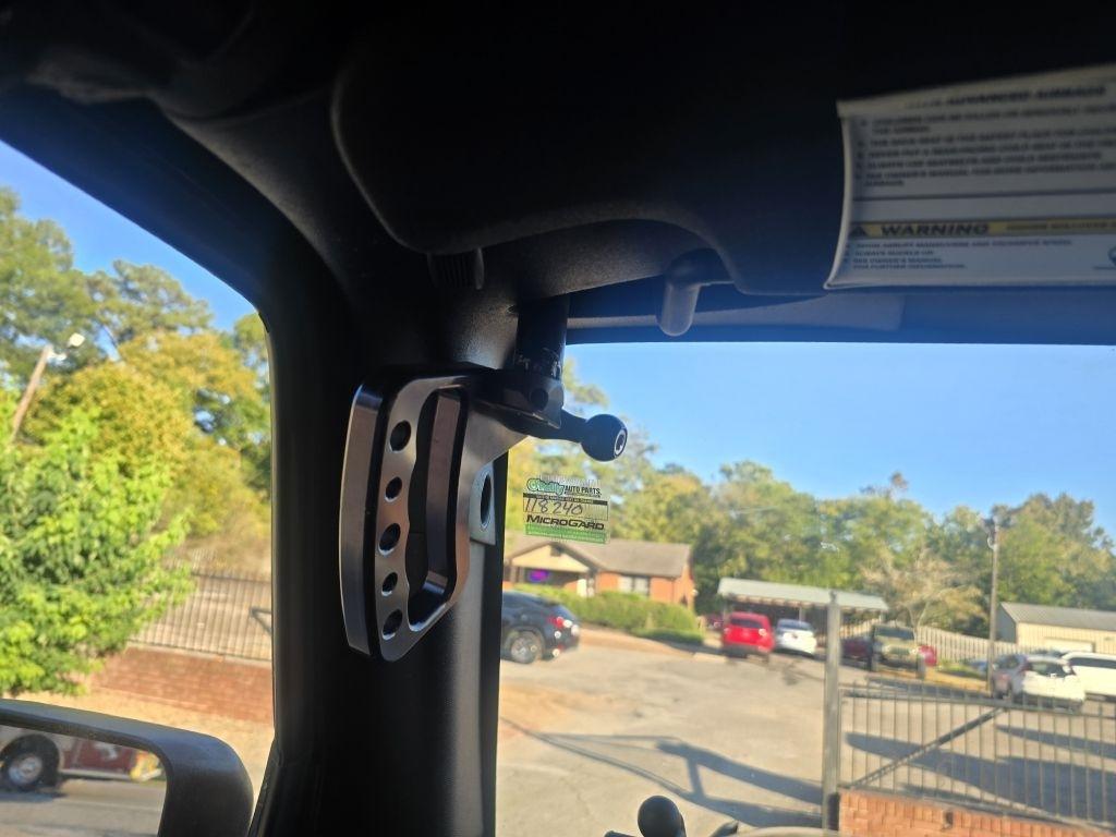 Jeep Wrangler photo 14