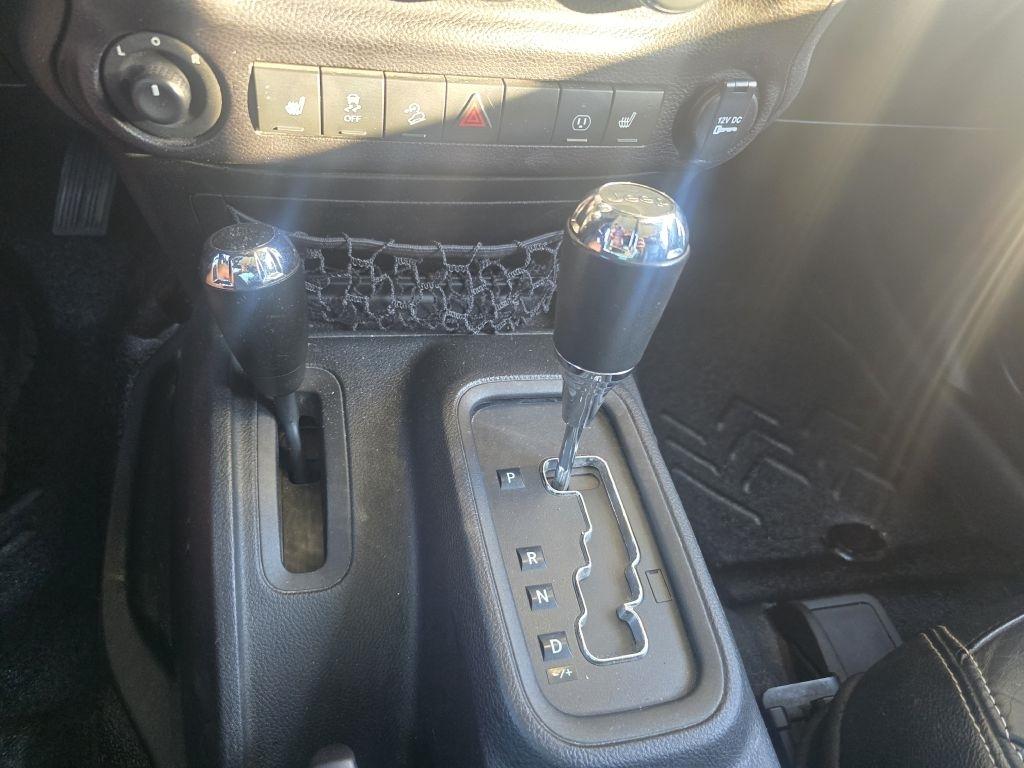 Jeep Wrangler photo 15