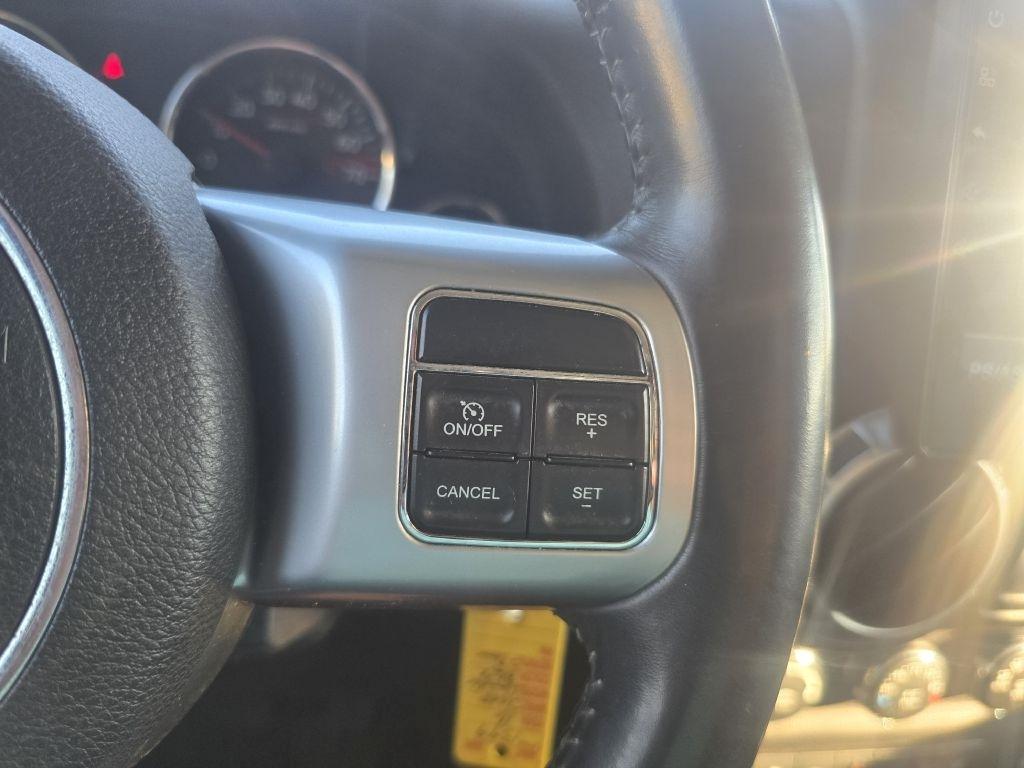 Jeep Wrangler photo 16
