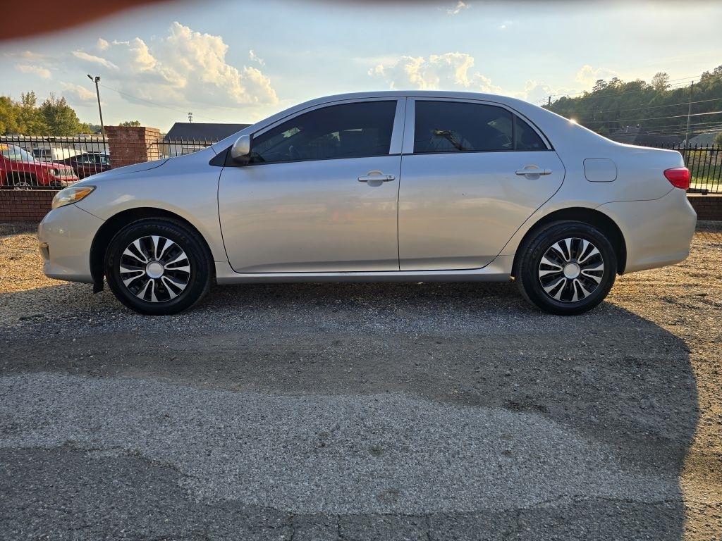 Toyota Corolla  2010