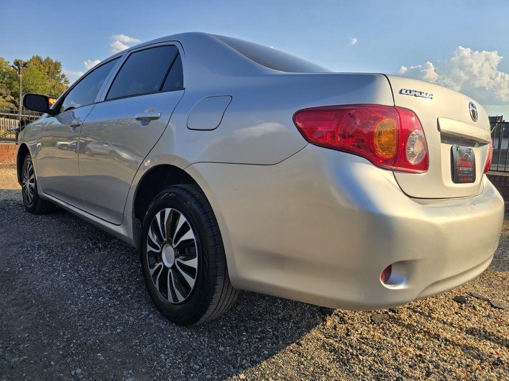 Toyota Corolla  2010