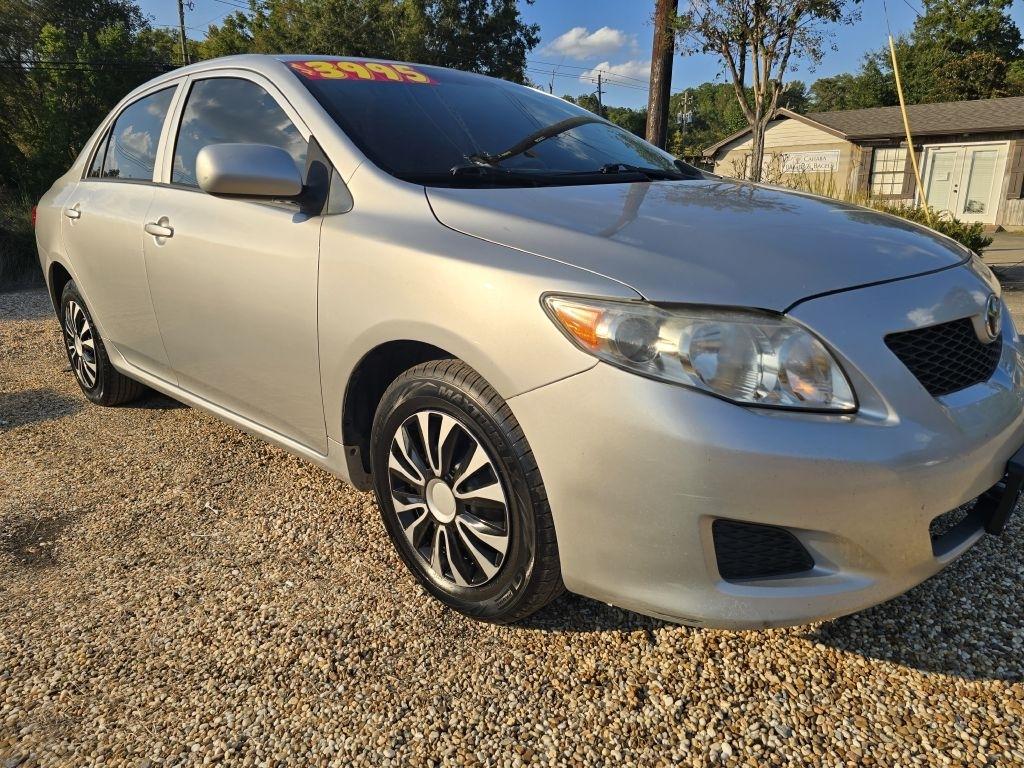 Toyota Corolla  2010