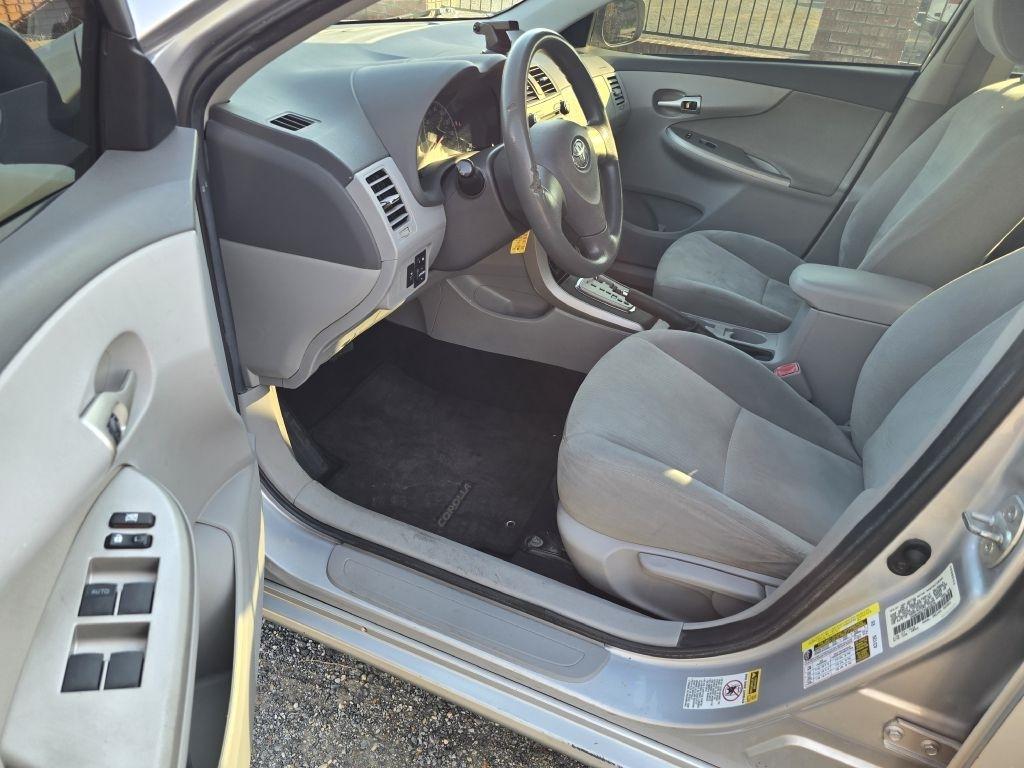 Toyota Corolla  2010