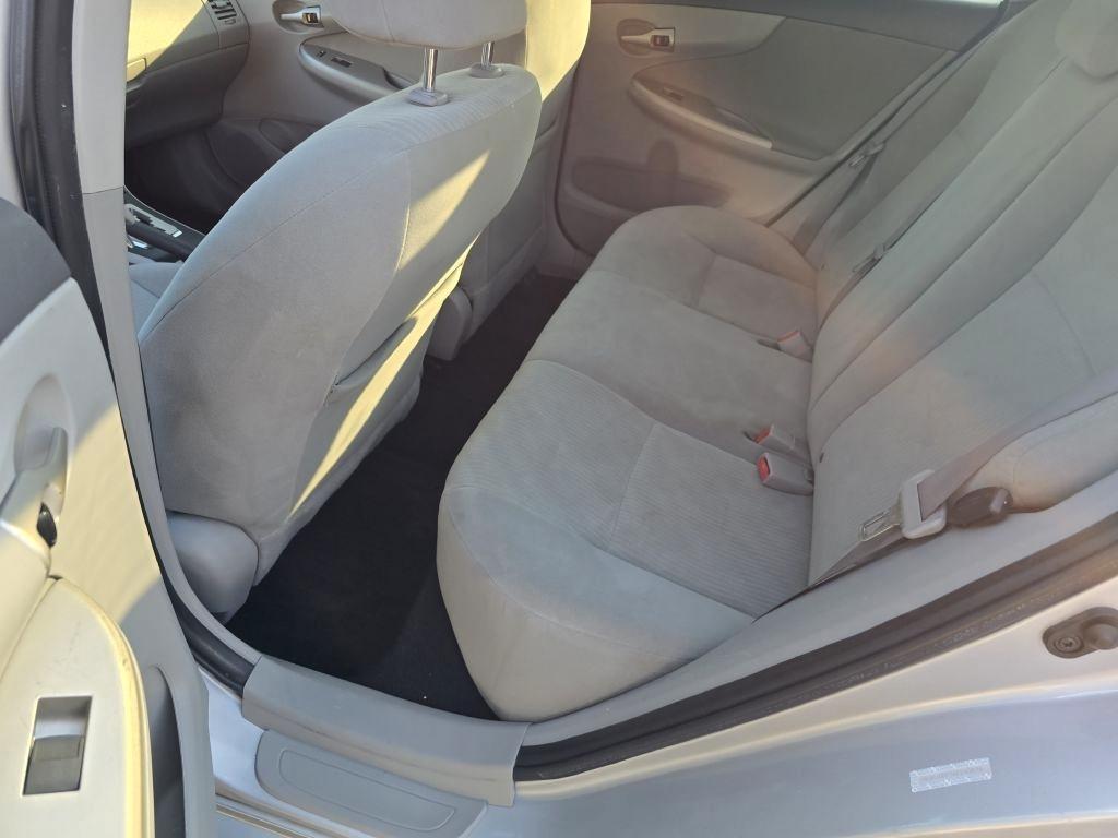 Toyota Corolla  2010