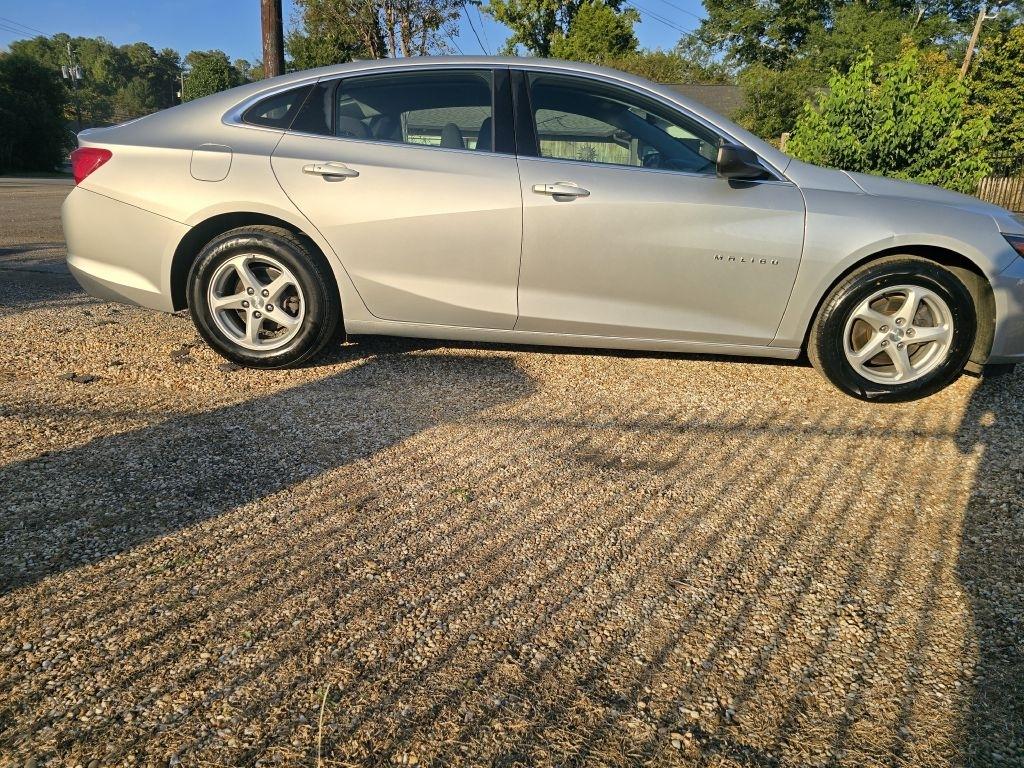 Chevrolet Malibu  2017