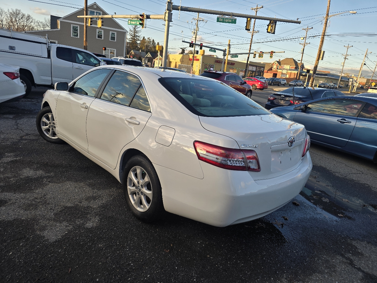 Toyota Camry SE 6-Spd MT 2010
