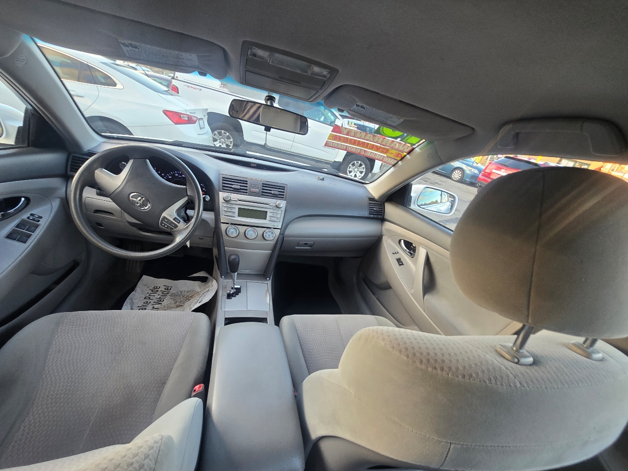 Toyota Camry SE 6-Spd MT 2010