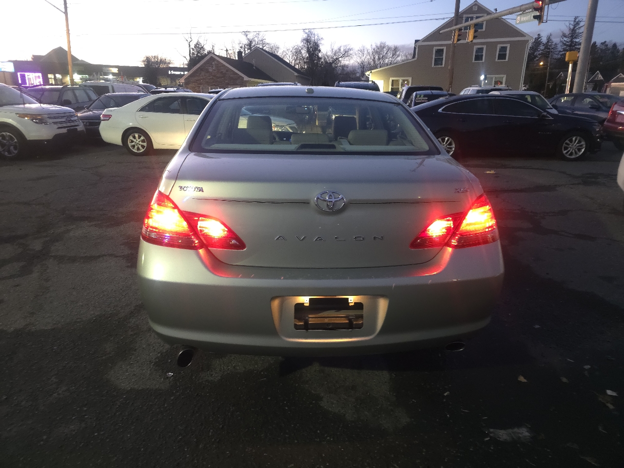 Toyota Avalon Limited 2009