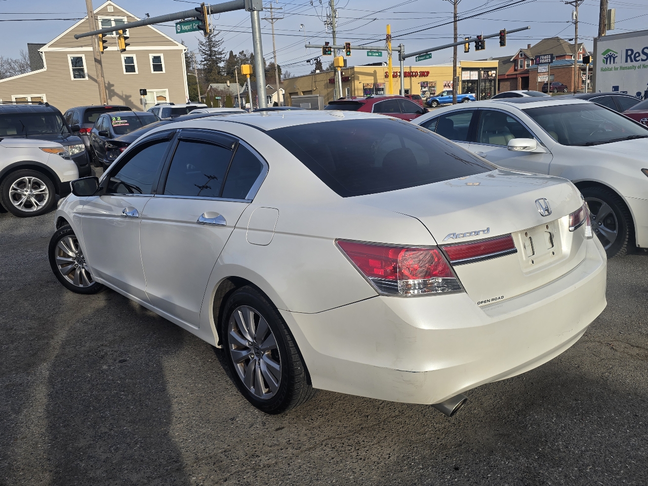 Honda Accord EX-L V-6 Sedan AT 2011