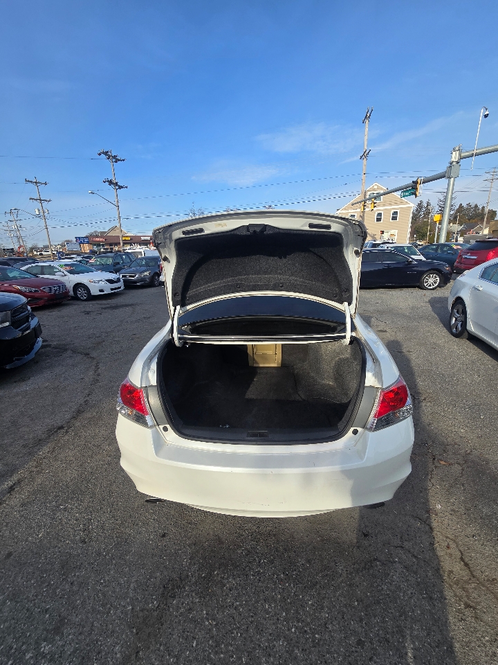 Honda Accord EX-L V-6 Sedan AT 2011