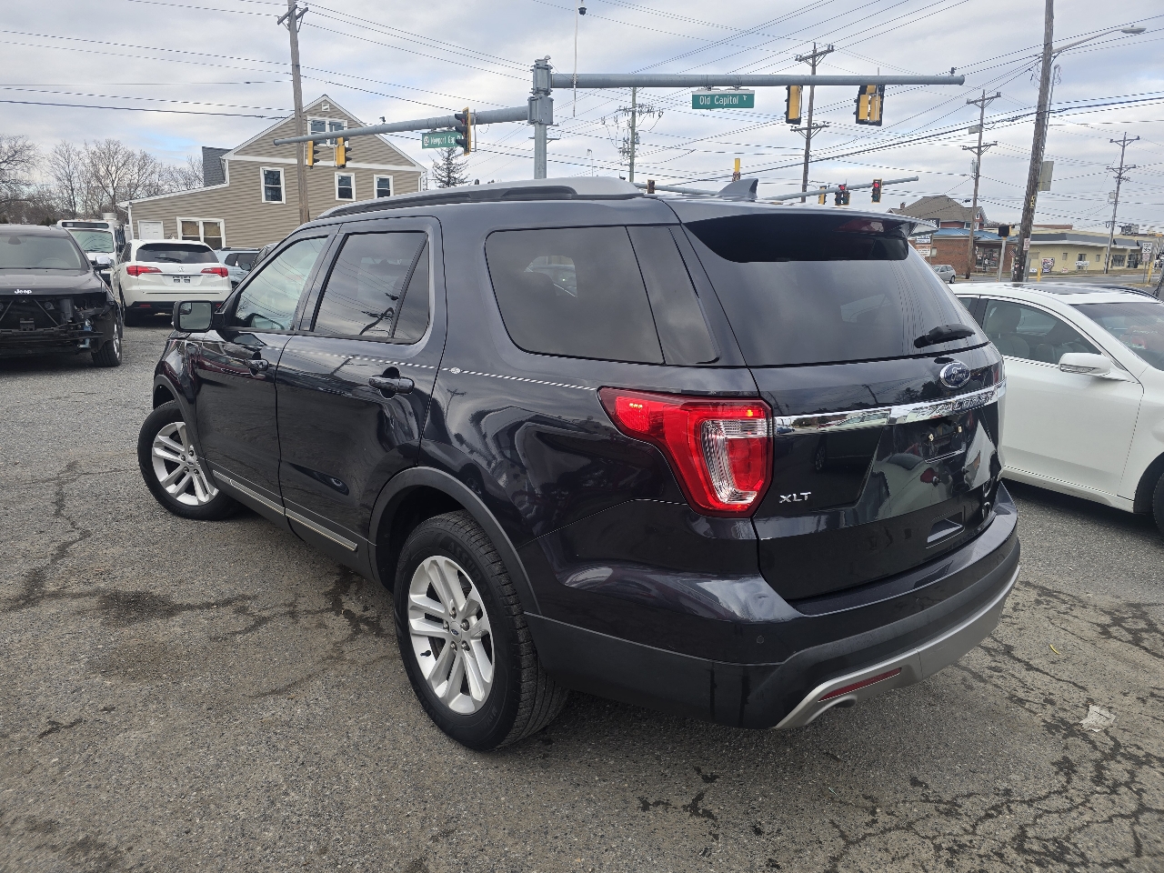 Ford Explorer 2WD 4dr V6 XLT 2017