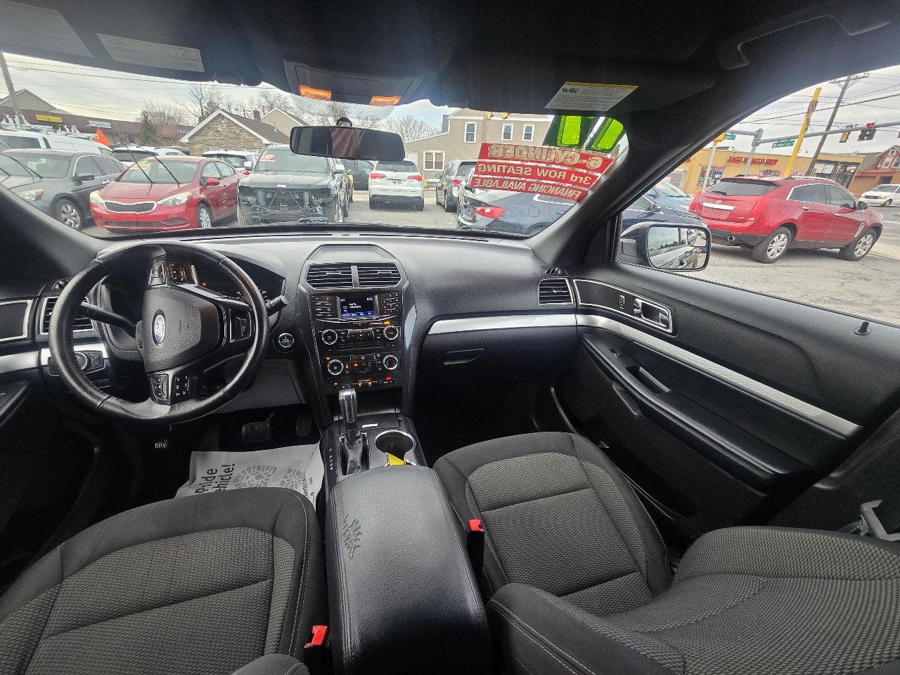 Ford Explorer 2WD 4dr V6 XLT 2017