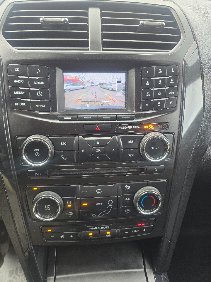 Ford Explorer 2WD 4dr V6 XLT 2017