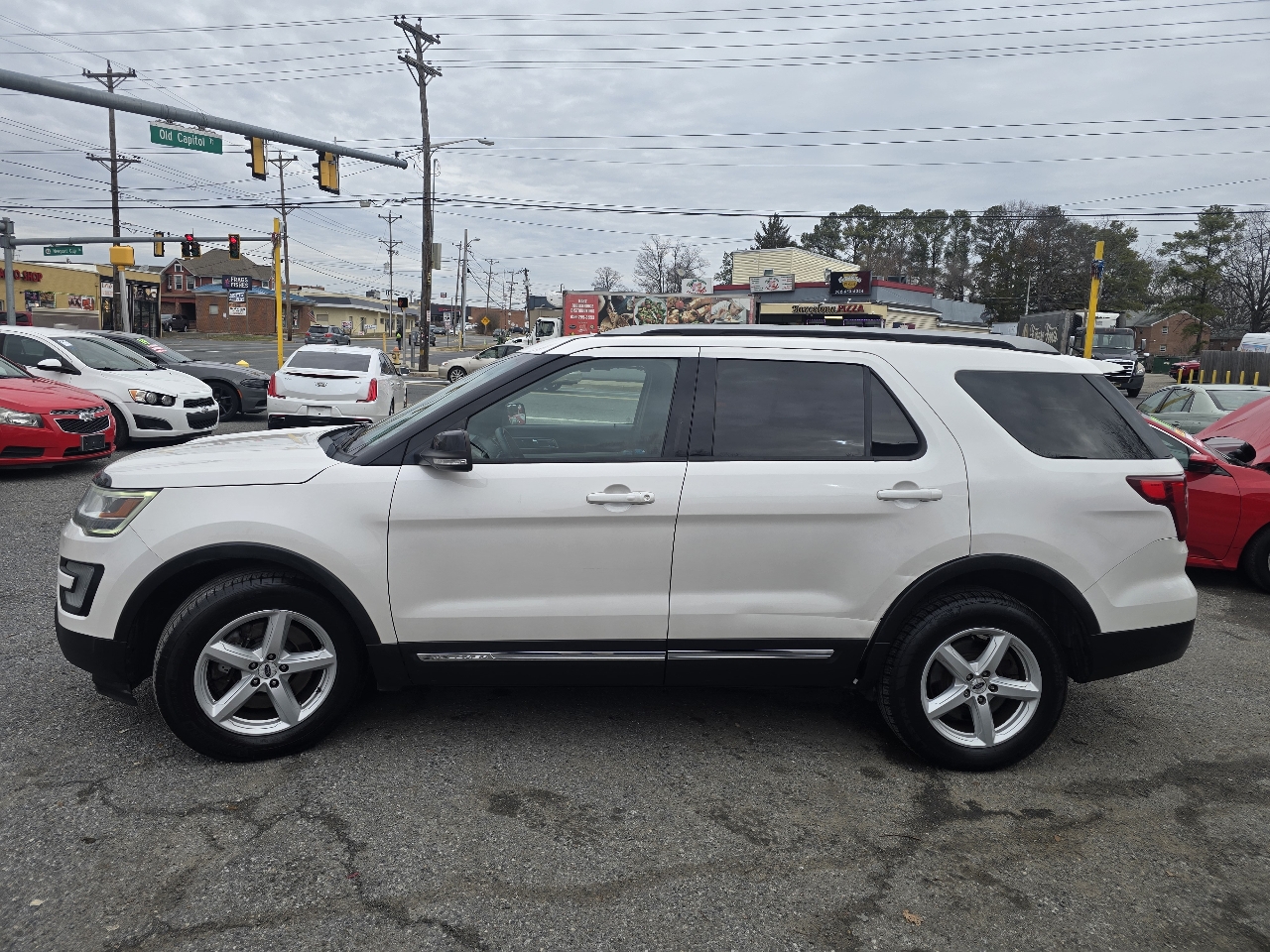 Ford Explorer 4WD 4dr V6 XLT 2016