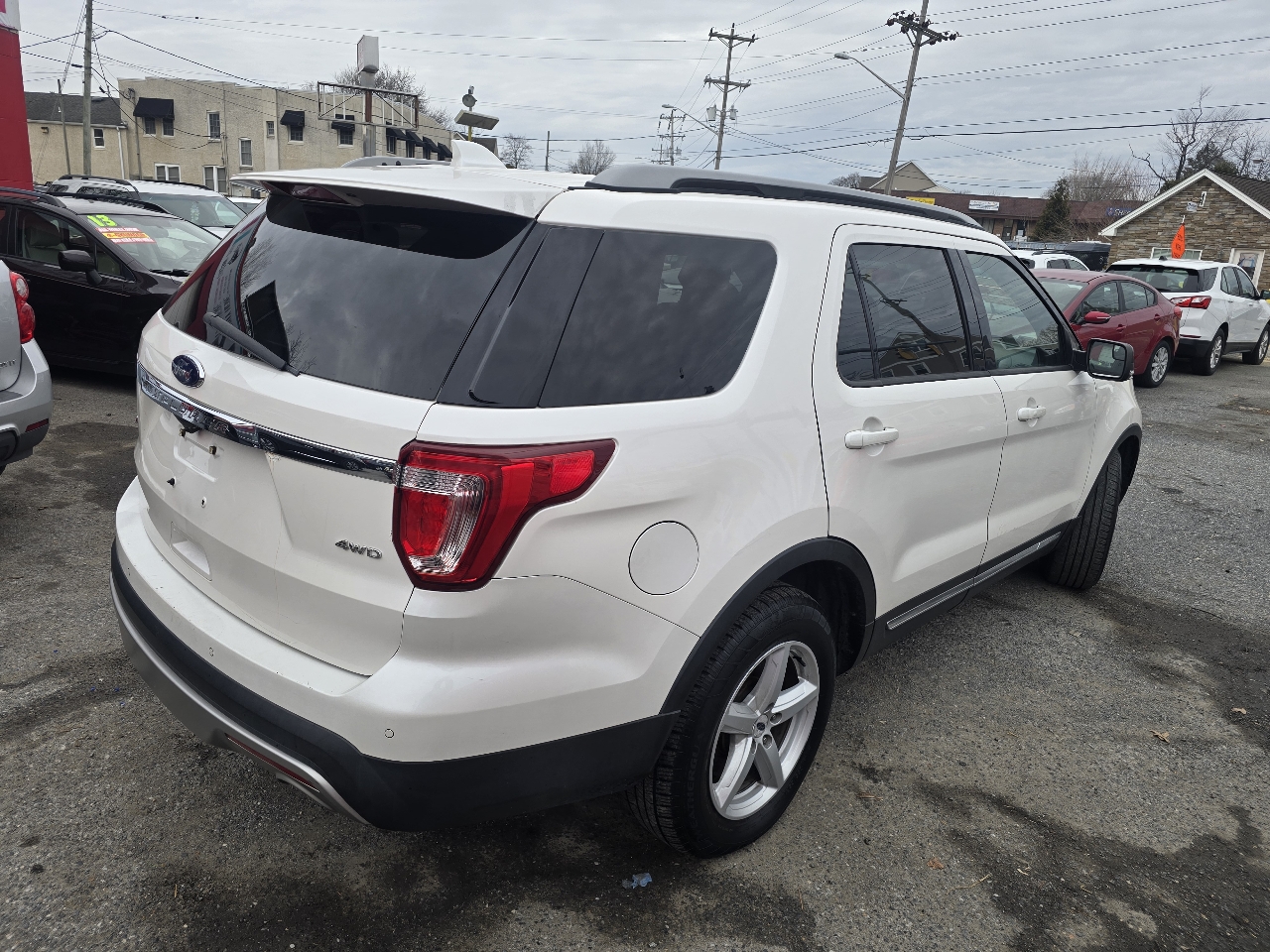 Ford Explorer 4WD 4dr V6 XLT 2016