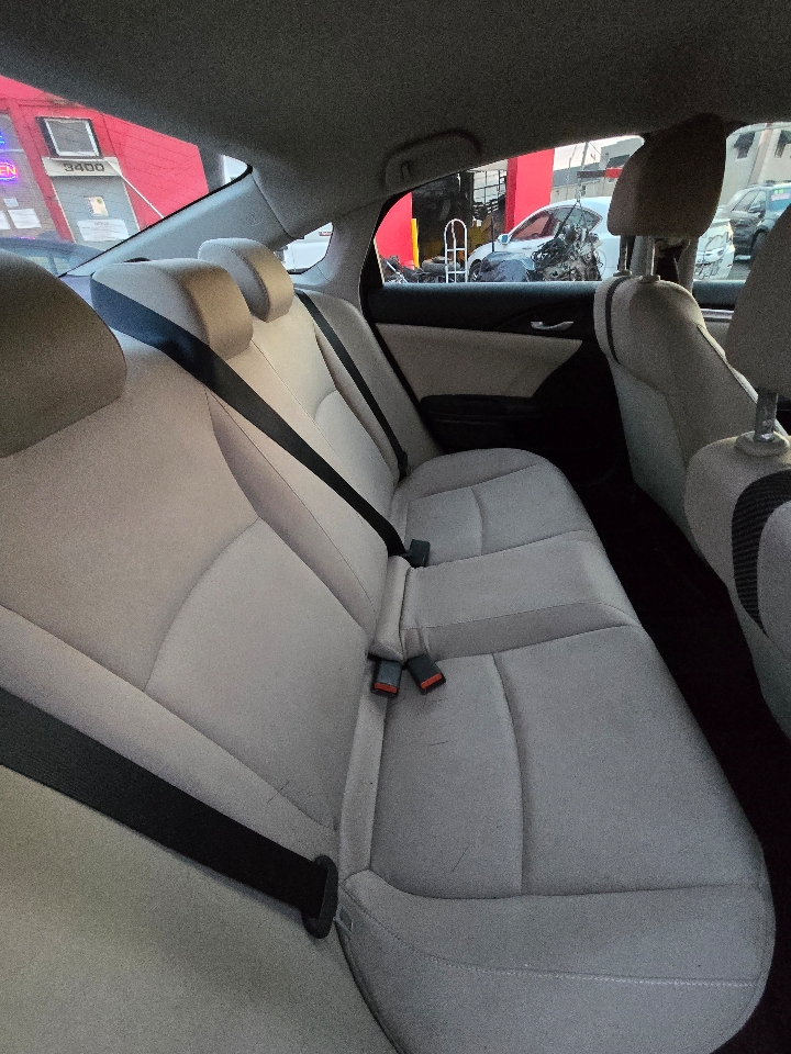 Honda Civic LX Sedan CVT 2017